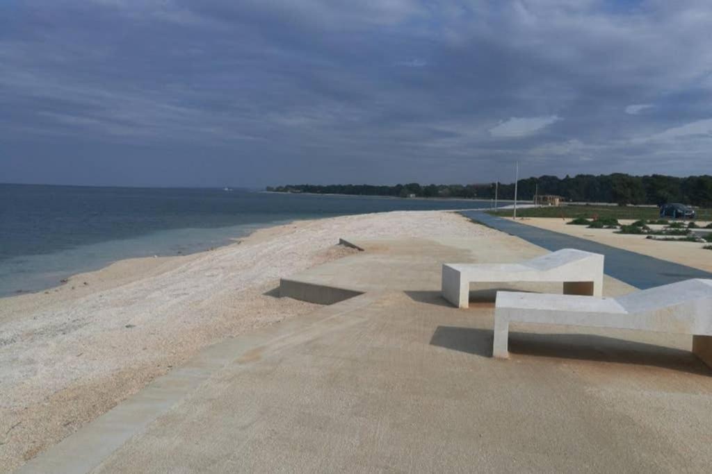 Apartman Near Fazana-500 From The Sea Exterior foto