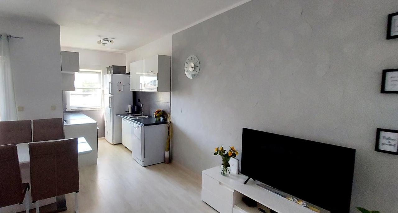 Apartman Near Fazana-500 From The Sea Exterior foto